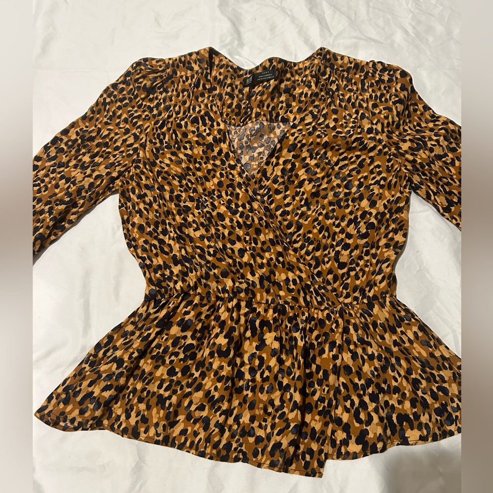 Zara Leopard peplum top